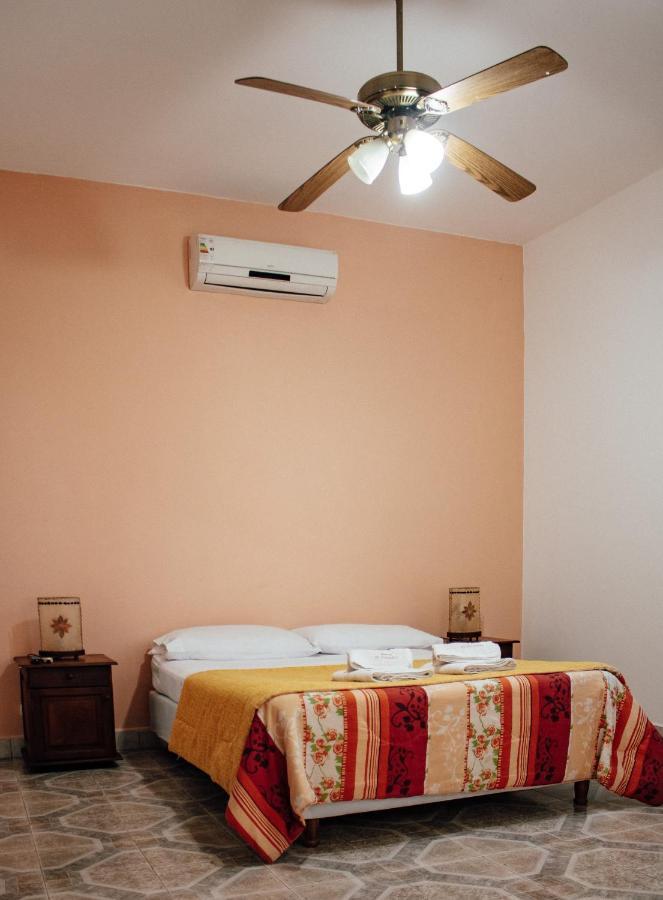 Cabanas Y Hostal Las Marias Cafayate Eksteriør bilde